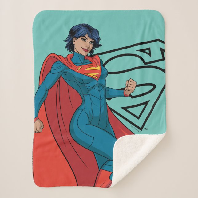 Supergirl Hovering in Blue Anzug Sherpadecke (Vorderseite)