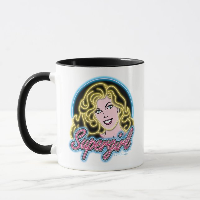 Supergirl Retro Neon Lights Graphic Tasse (Links)