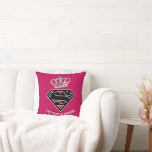 Supergirl S-Schild "Fit for a Queen" Kissen