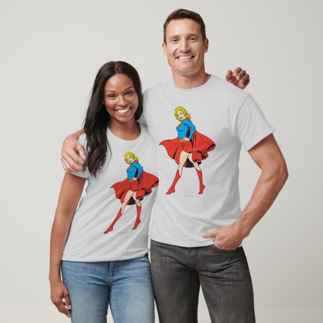 Supergirl schlägt eine Pose T-Shirt (Unisex)