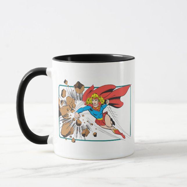 Supergirl zerstört Boulder Tasse (Links)
