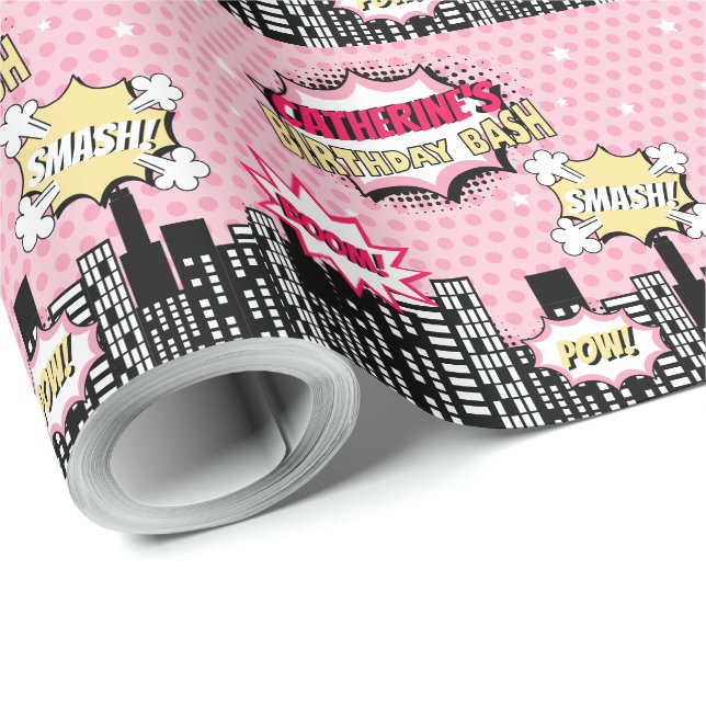 Superhero Comic Book Style Girl Birthday Pink Geschenkpapier (Rolleneckpunkt)