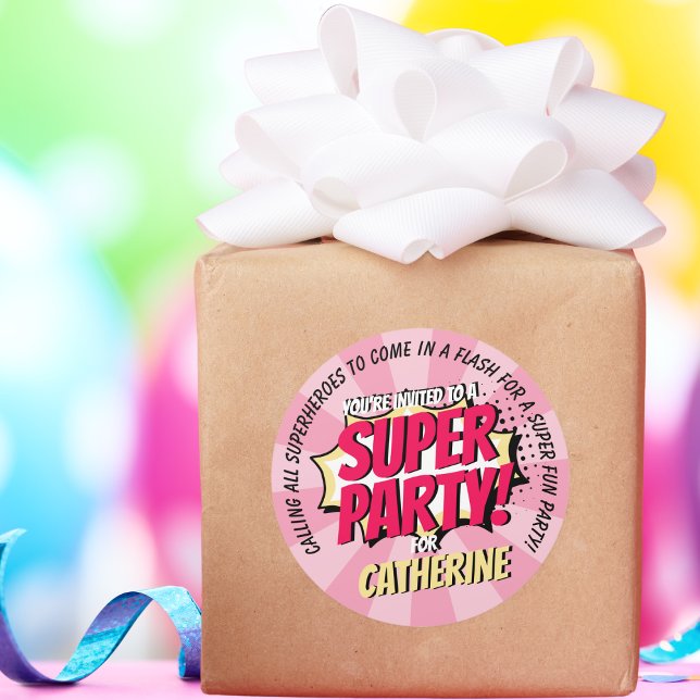Superhero Comic Style Girl Birthday Pink Runder Aufkleber (Von Creator hochgeladen)