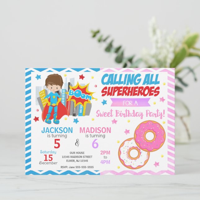 Superhero & Donut-Geburtstagseinladung Einladung (Stehend Vorderseite)