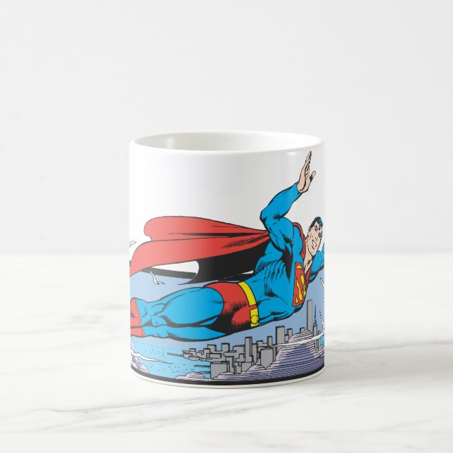 Superman Flies Thru City Tasse (Mittel)