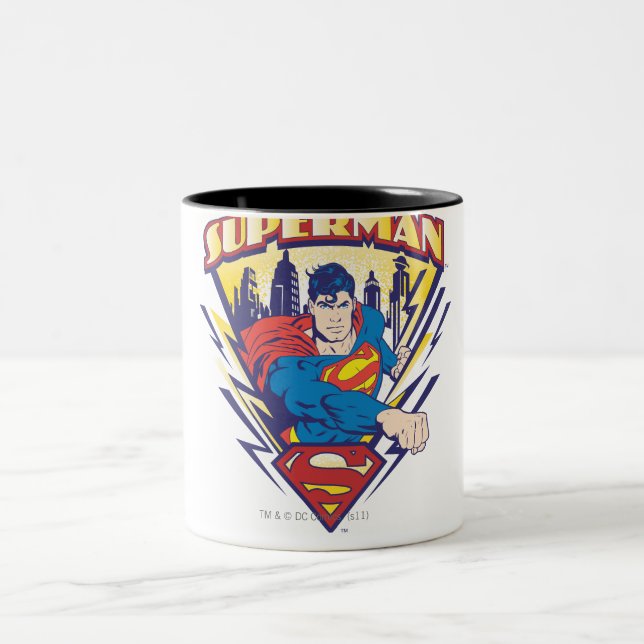 Superman mit Strom Zweifarbige Tasse (Mittel)