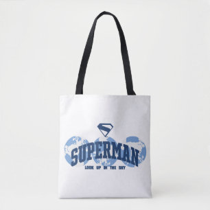 Superman über den Globus