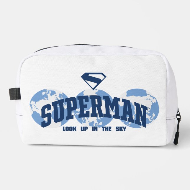 Superman über den Globus Waschbeutel (Vorderseite)