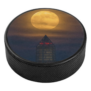 Supermoon über Washington Monument Eishockey Puck