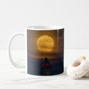 Supermoon über Washington Monument Tasse