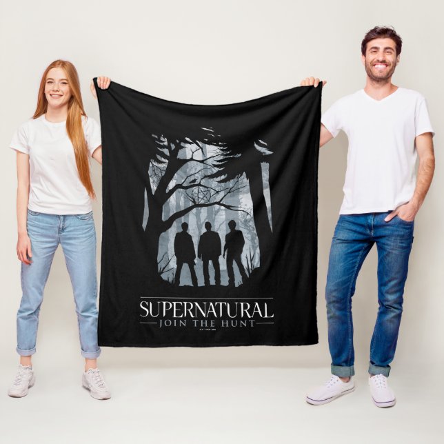 Supernatural Forest Silhouette Graphic Fleecedecke (Beispiel)