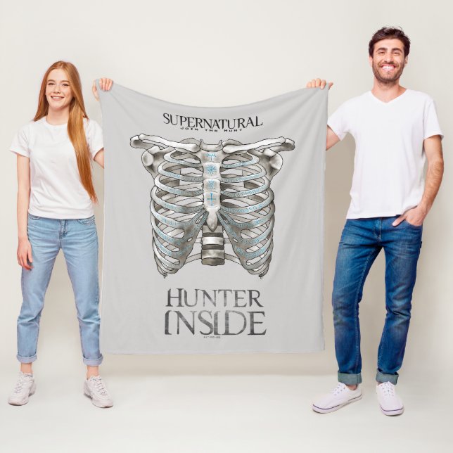 Supernatural "Hunter Inside" Ribcage Graphic Fleecedecke (Beispiel)