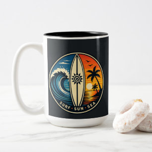 Surf Sun Sea Vintage Abzeichen – Surfboard Sonnenu Zweifarbige Tasse
