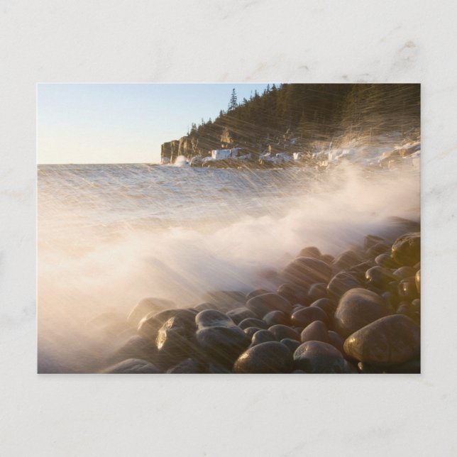 Surf wäscht über den Kopfsteinpflaster im Denkmal Postkarte (Vorderseite)