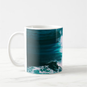 Surfbrett mit Meereswellen Kaffeetasse