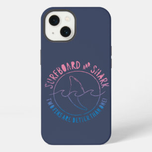 Surfbrett Und Hai Lustiger Surfer Surft Sommer iPhone 13 Hülle