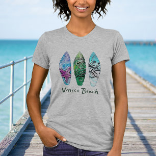 Surfbretter am Strand von Venedig T-Shirt