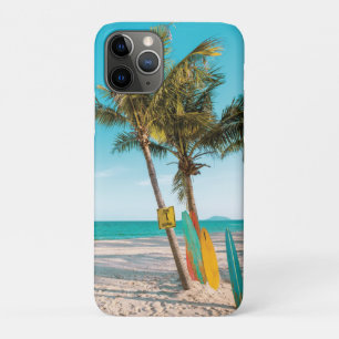 Surfbretter am Strand werfen Kissen Case-Mate iPhone Hülle