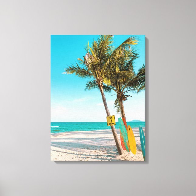 Surfbretter am Strand werfen Kissen Leinwanddruck (Vorderseite)
