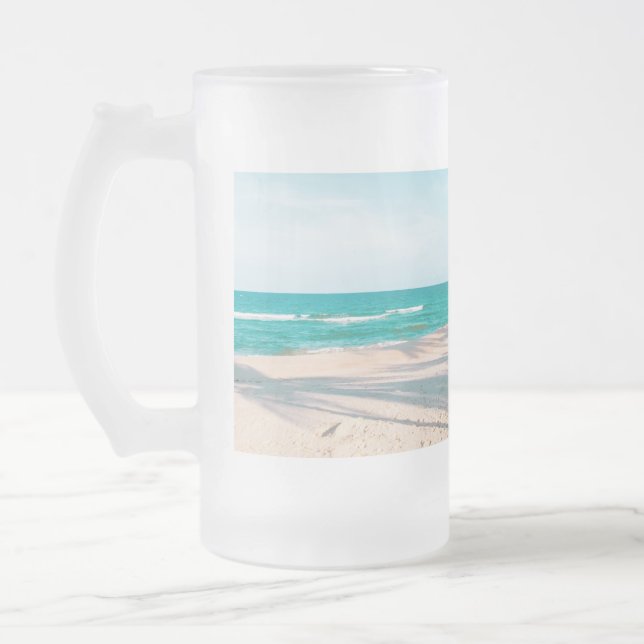 Surfbretter am Strand werfen Kissen Mattglas Bierglas (Links)