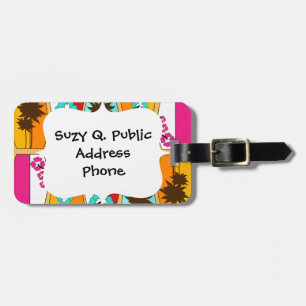 Surfbretter auf dem Promenaden-Sommer-Strand-Thema Gepäckanhänger