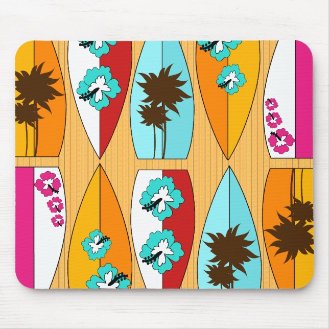 Surfbretter auf dem Promenaden-Sommer-Strand-Thema Mousepad (Vorne)