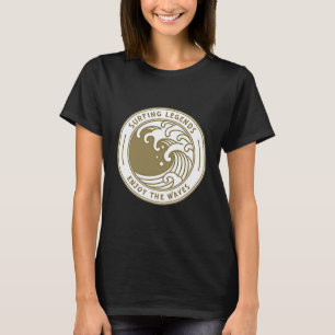 Surfbretter genießen die Wellenreiter T-Shirt