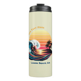 Surfen bei Sonnenuntergang Thermosbecher