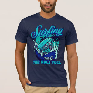 Surfen im Kali Yuga Surf Club T-Shirt