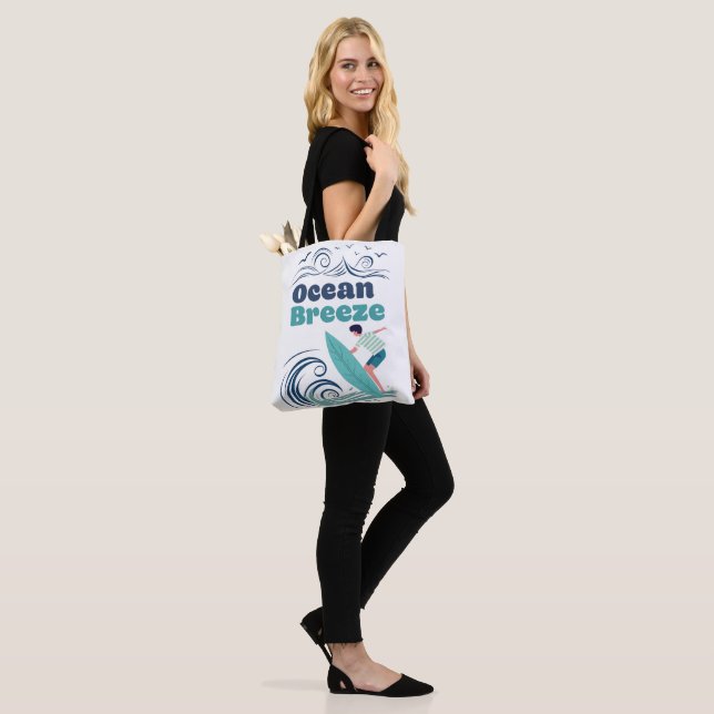 Surfen im Meer (Am Model)
