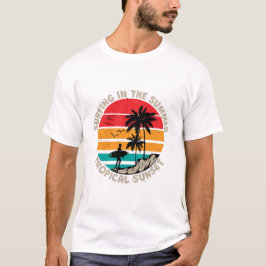 Surfen im Sommer T-Shirt