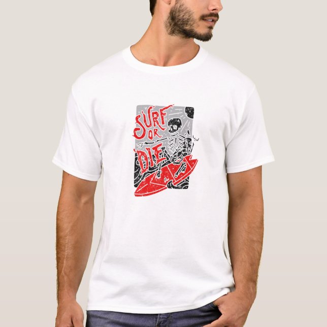 Surfen oder Die Goth-Satanic-Gothic-Tarot-Okkultis T-Shirt (Vorderseite)