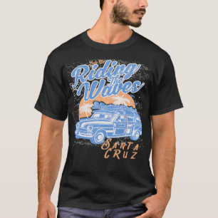 Surfen Sie im Coolen Woodie Wagon Retro Vin T-Shirt