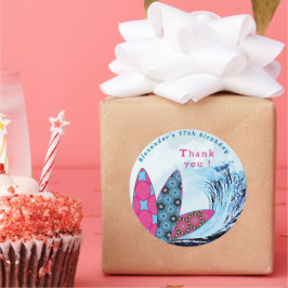 Surfen wir am Strand Geburtstagsparty Runder Aufkleber