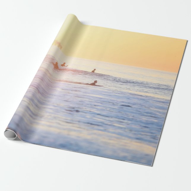 Surfer am Strand Geschenkpapier (Ungerollt)