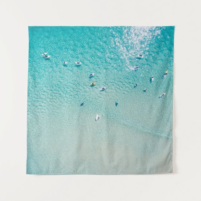 Surfer aus der Luft, klare Ozeane. Wandteppich (Vorderseite)