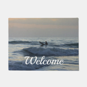 Surfer erwartet Begrüßungsort Fußmatte