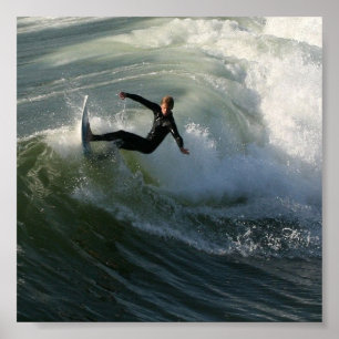 Surfer in einem Wetsuit-Plakat Poster