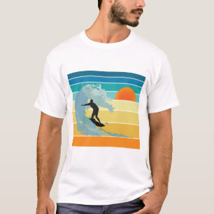 Surfer-Typ im Vintage-Sonnenuntergang T-Shirt