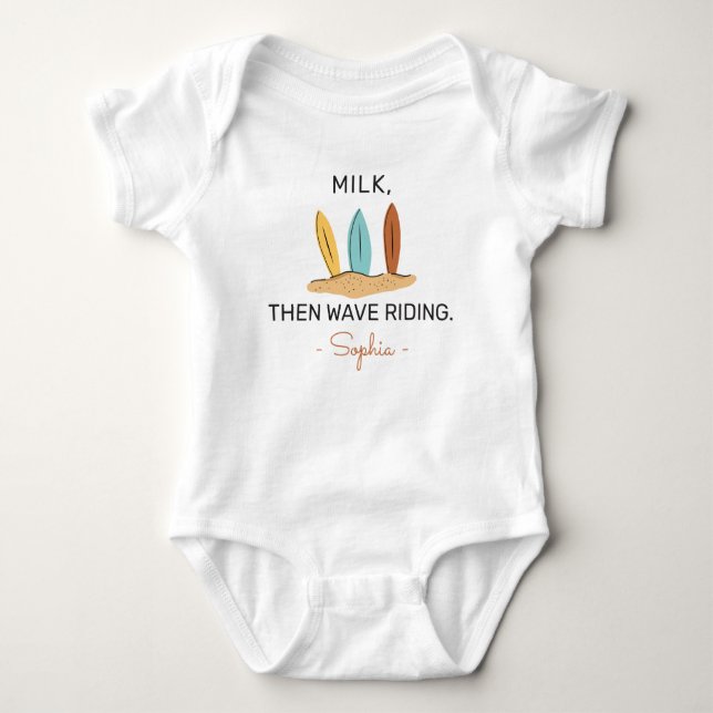 Surfing Baby Shower Milk Then Wave Riding - Surfer Strampler (Vorderseite)