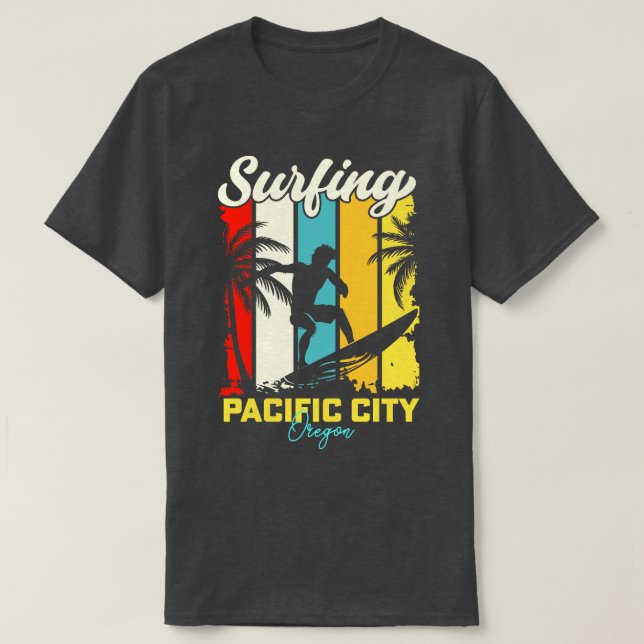 Surfing Pacific City Oregon T-Shirt (Design vorne)