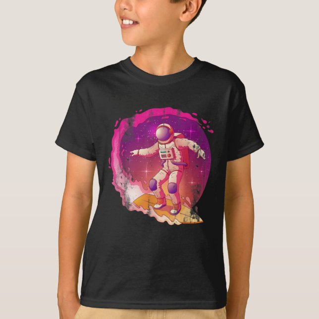Surfing Space Surfer Idee Astronaut T-Shirt (Vorderseite)