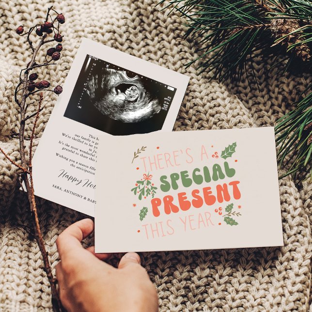 Surprise Christmas Holiday Pregnancy Announcement  Karte (Von Creator hochgeladen)