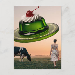 Surreal Green Sweet Leckerei in der Milchweide Postkarte