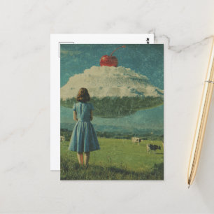 Surreal Sweet Ufo in einer Milchweide Postkarte