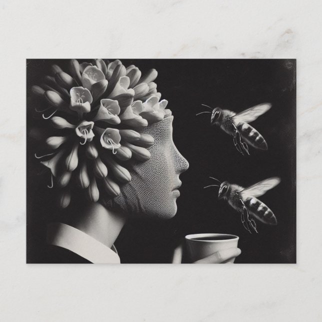 Surreale Blume beherrscht Frauen und Bienen Postkarte (Vorderseite)
