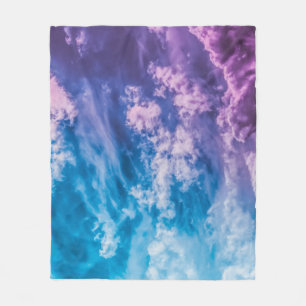 Surrealer Himmel, träumerische abstrakte Kunst. Fleecedecke