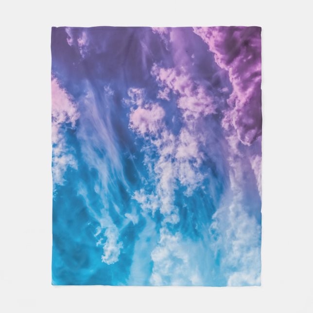 Surrealer Himmel, traumhafte abstrakte Kunst. Fleecedecke (Vorderseite)