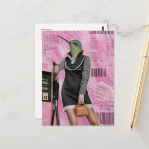 Surrealer Tankstellenmode-Kollage mit Kolibri Postkarte