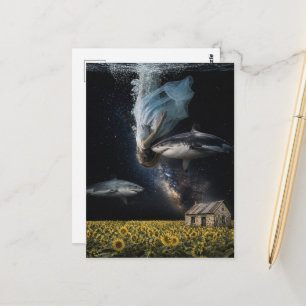 Surrealer Traum: Schwimmen mit Haien in der Prärie Postkarte